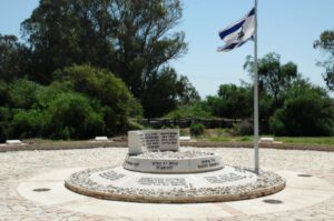 יד ליד e1604058068637